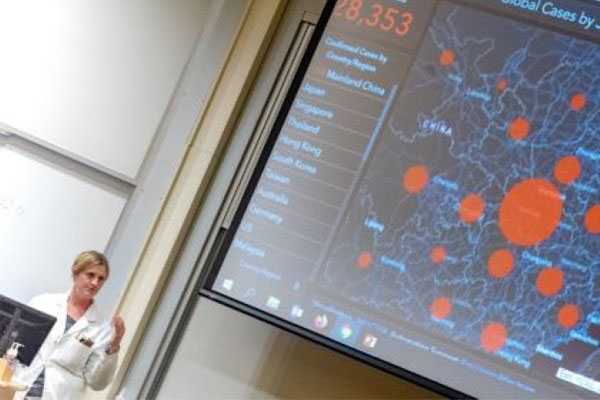 Dr. Noyes presents at the virus “slam” in the Larner College of Medicine’s Sullivan Classroom. Dr. Noyes presents at the virus “slam” in the Larner College of Medicine’s Sullivan Classroom.