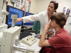 UpBndMichlVT Opward Bound student, microscopy imaging lab